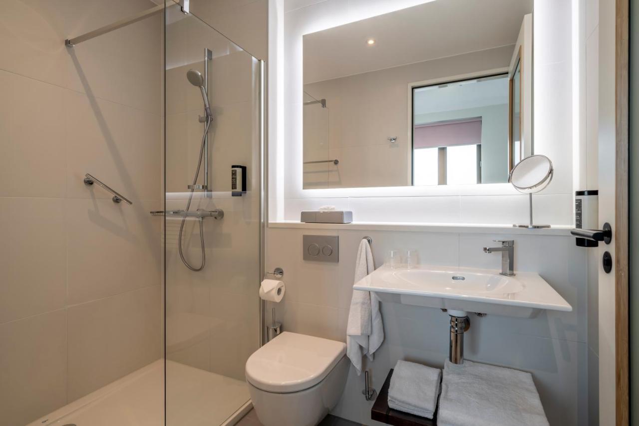 Three-Bedroom Apartment,1007485825:JPEG