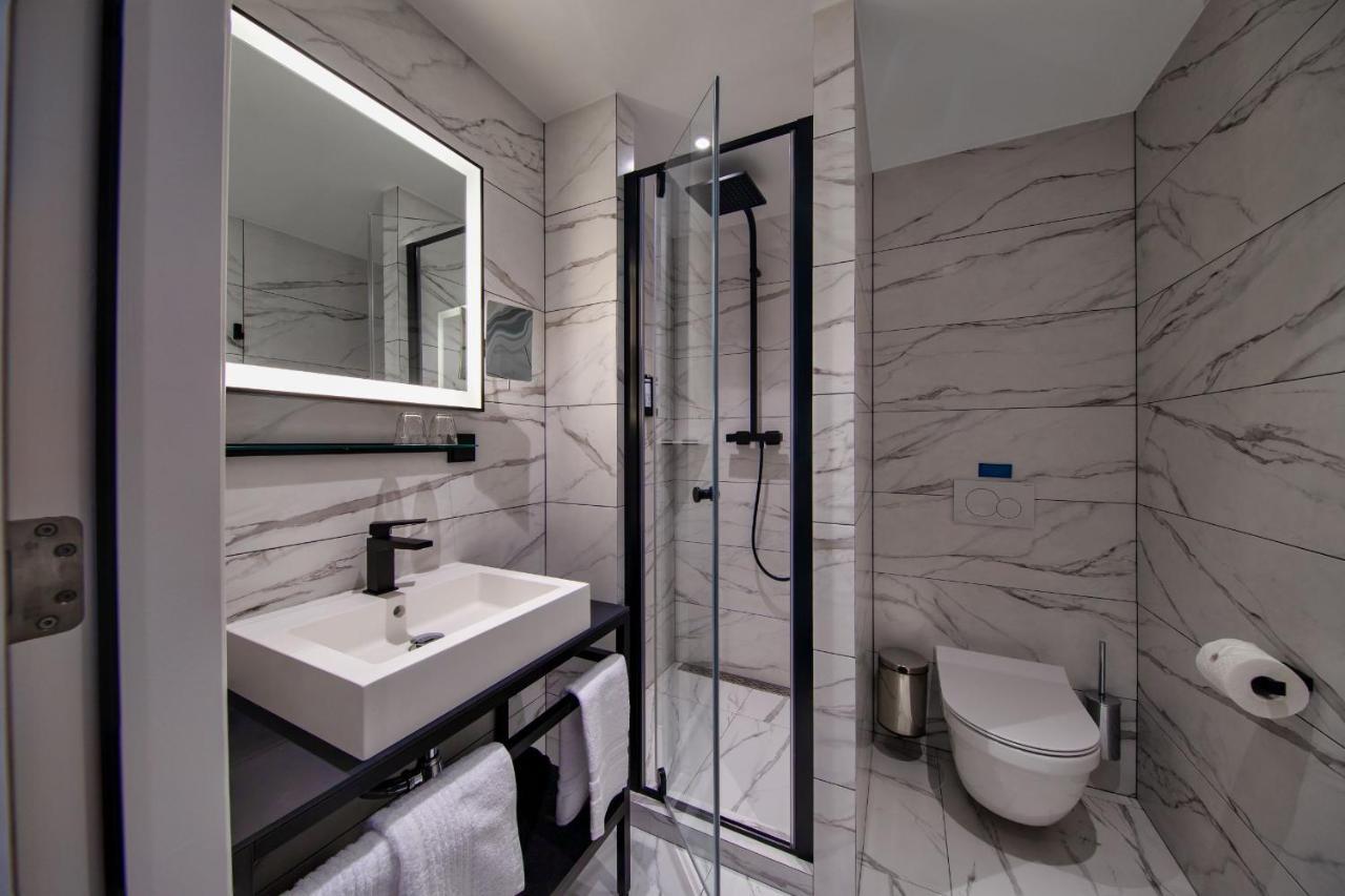 Double Room,1032682040:JPEG