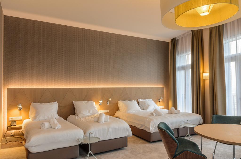 Deluxe Family Room,141238797:JPEG