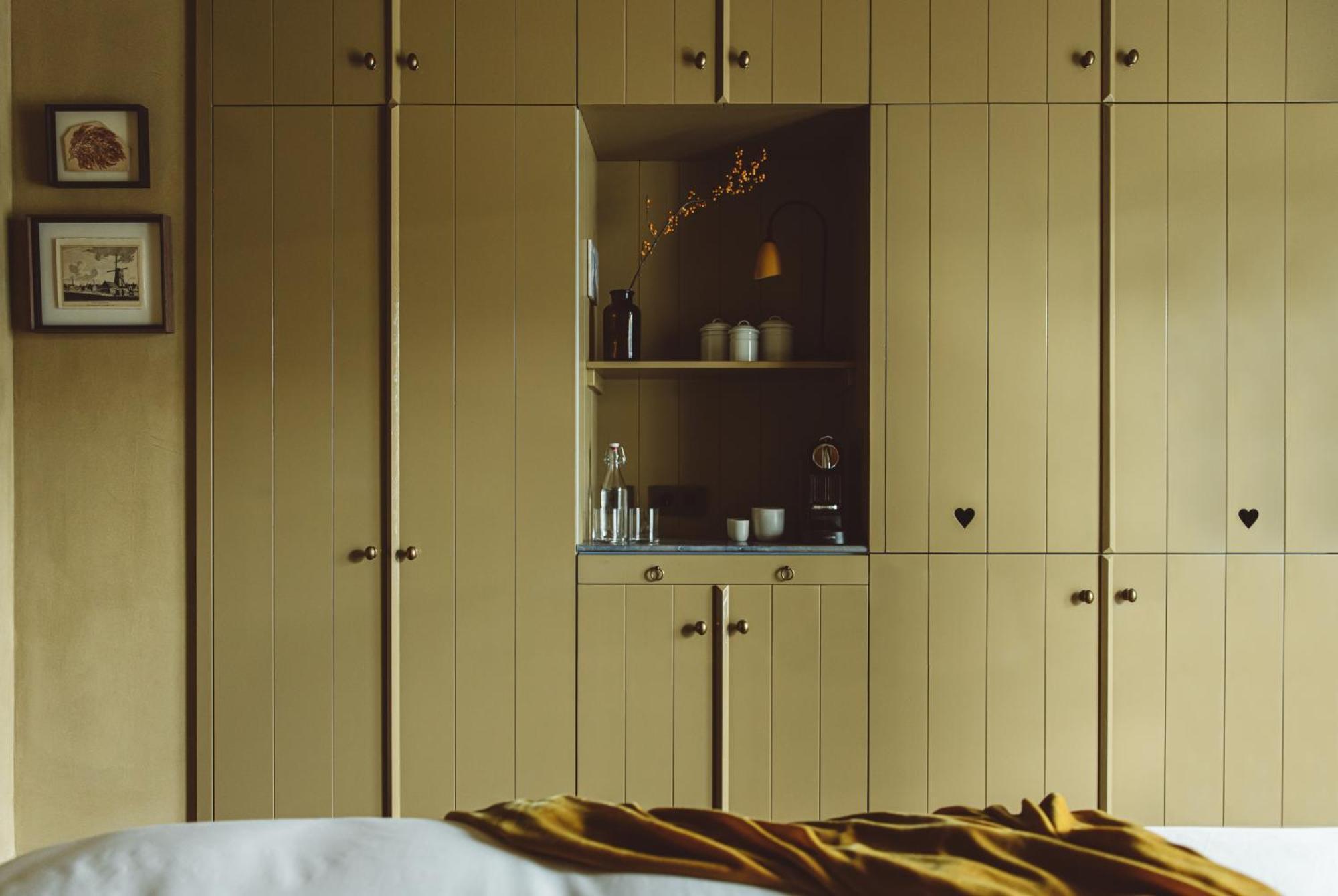 Double Room,1527021190:JPEG