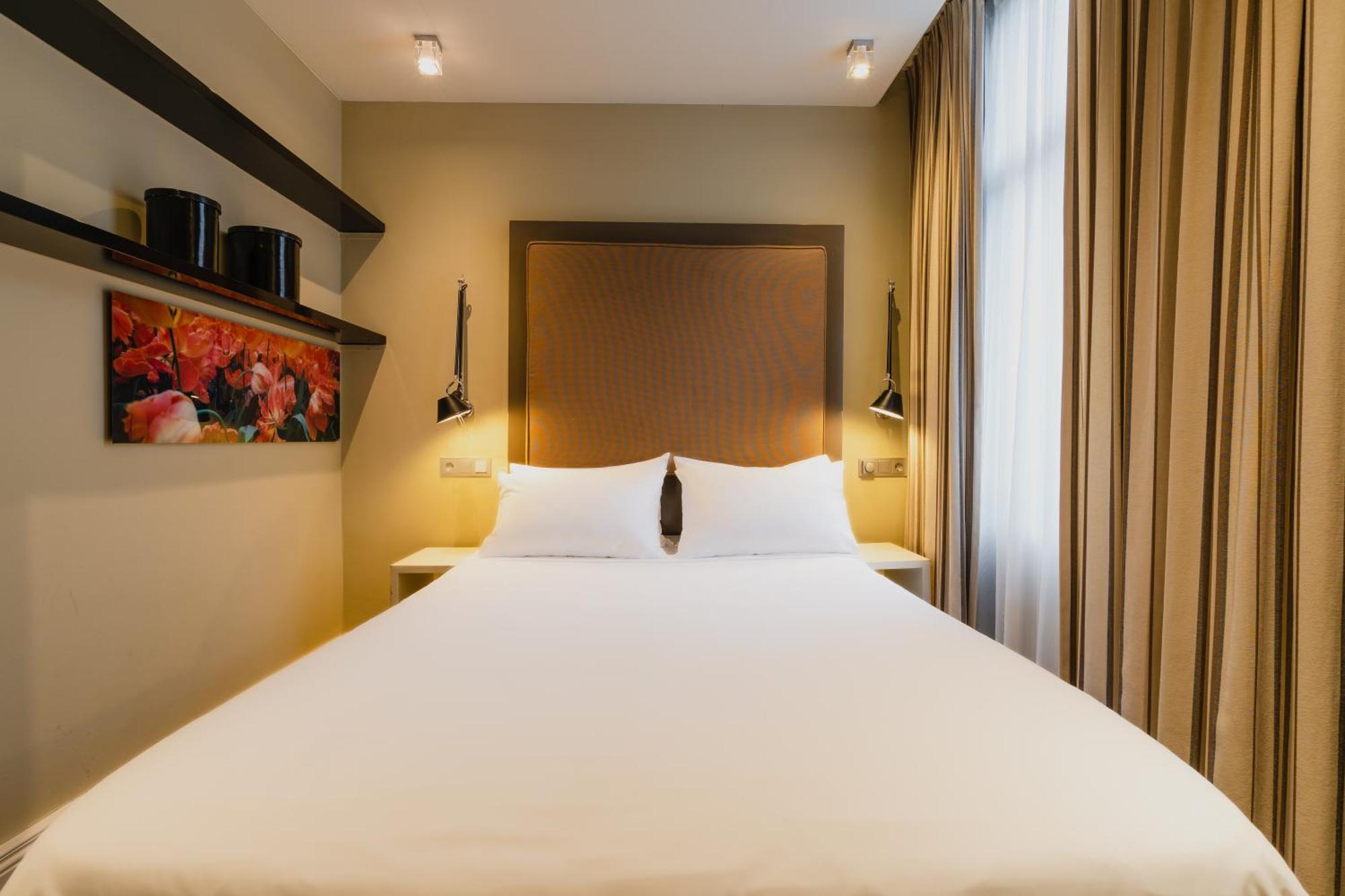 Small Double Room,1588036752:JPEG