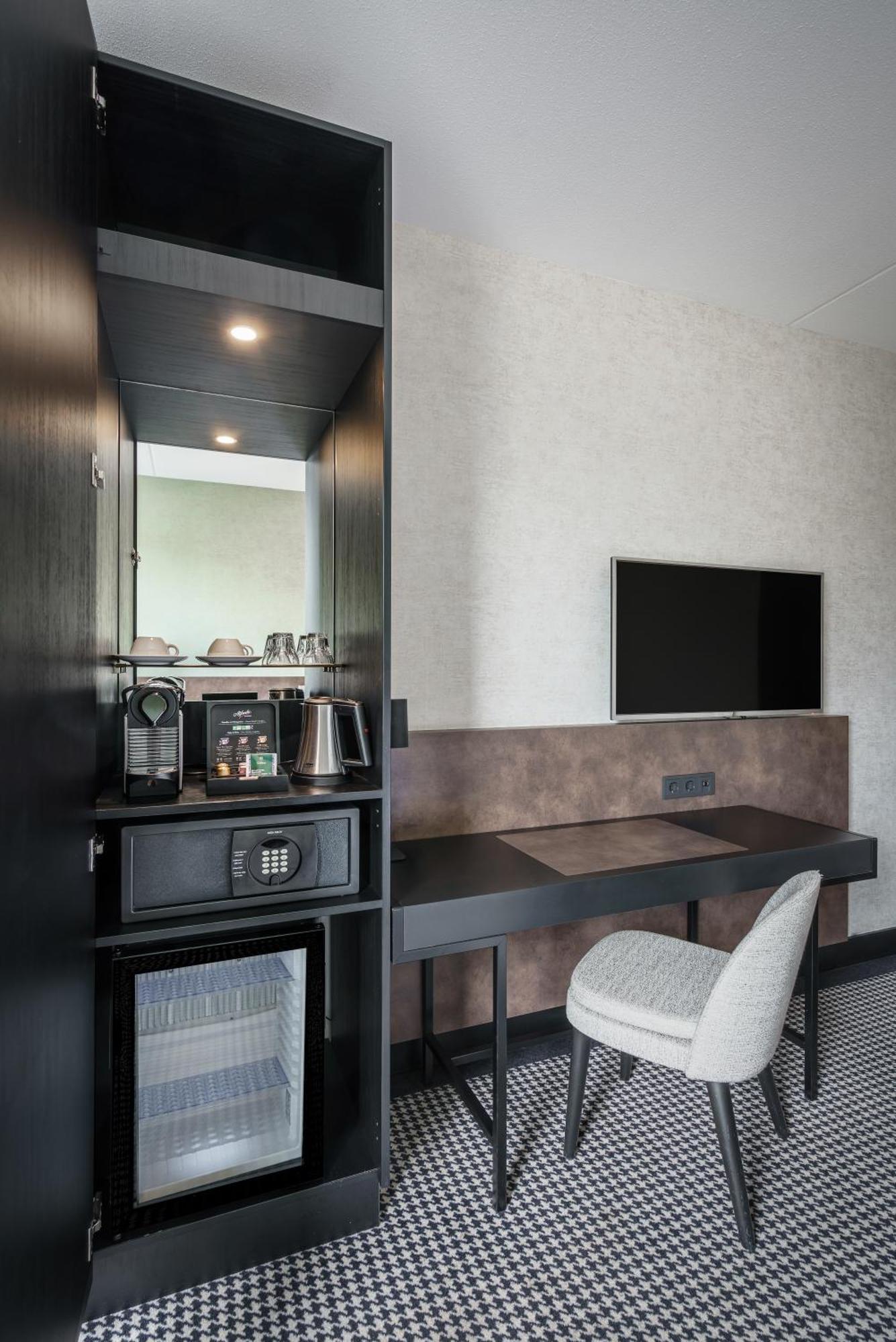 Twin Room,1216842511:JPEG