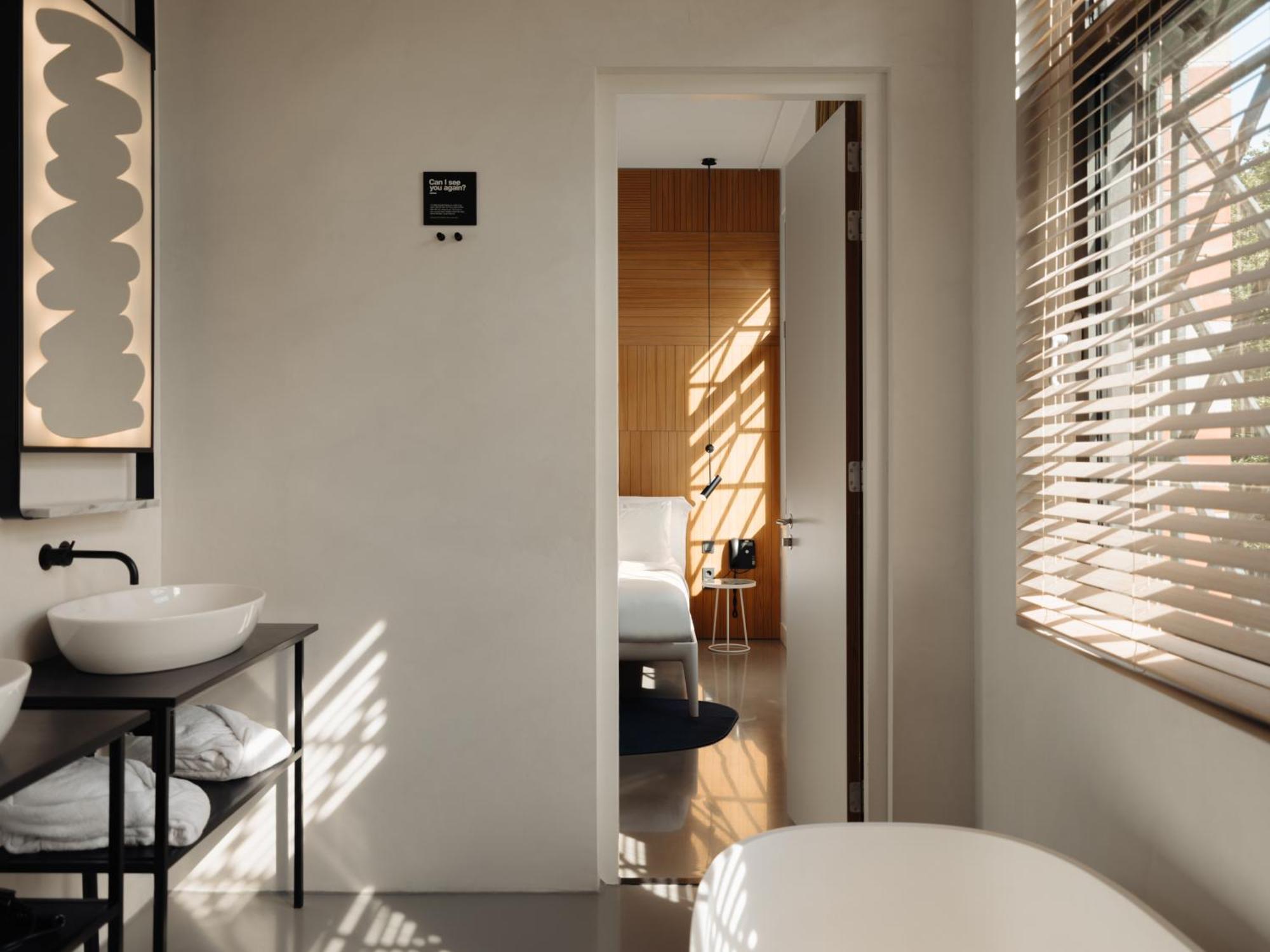 Conscious WOW Room