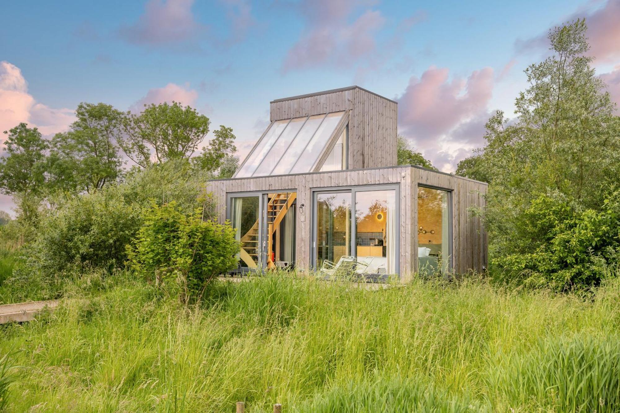 Chalet with two bedrooms and hot tub - The Lighthouse,1623721653:JPEG
