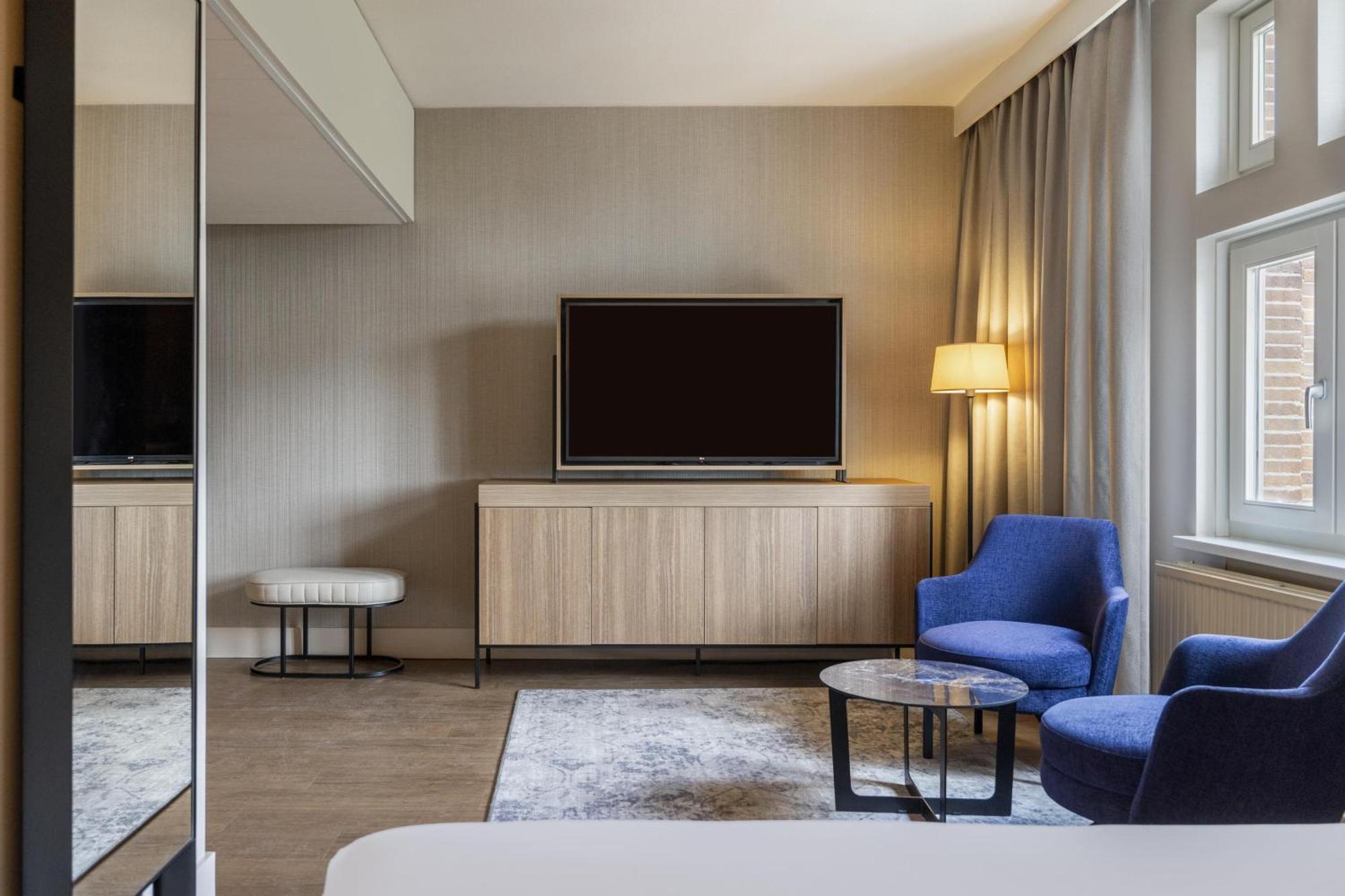 Superior Courtyard Room