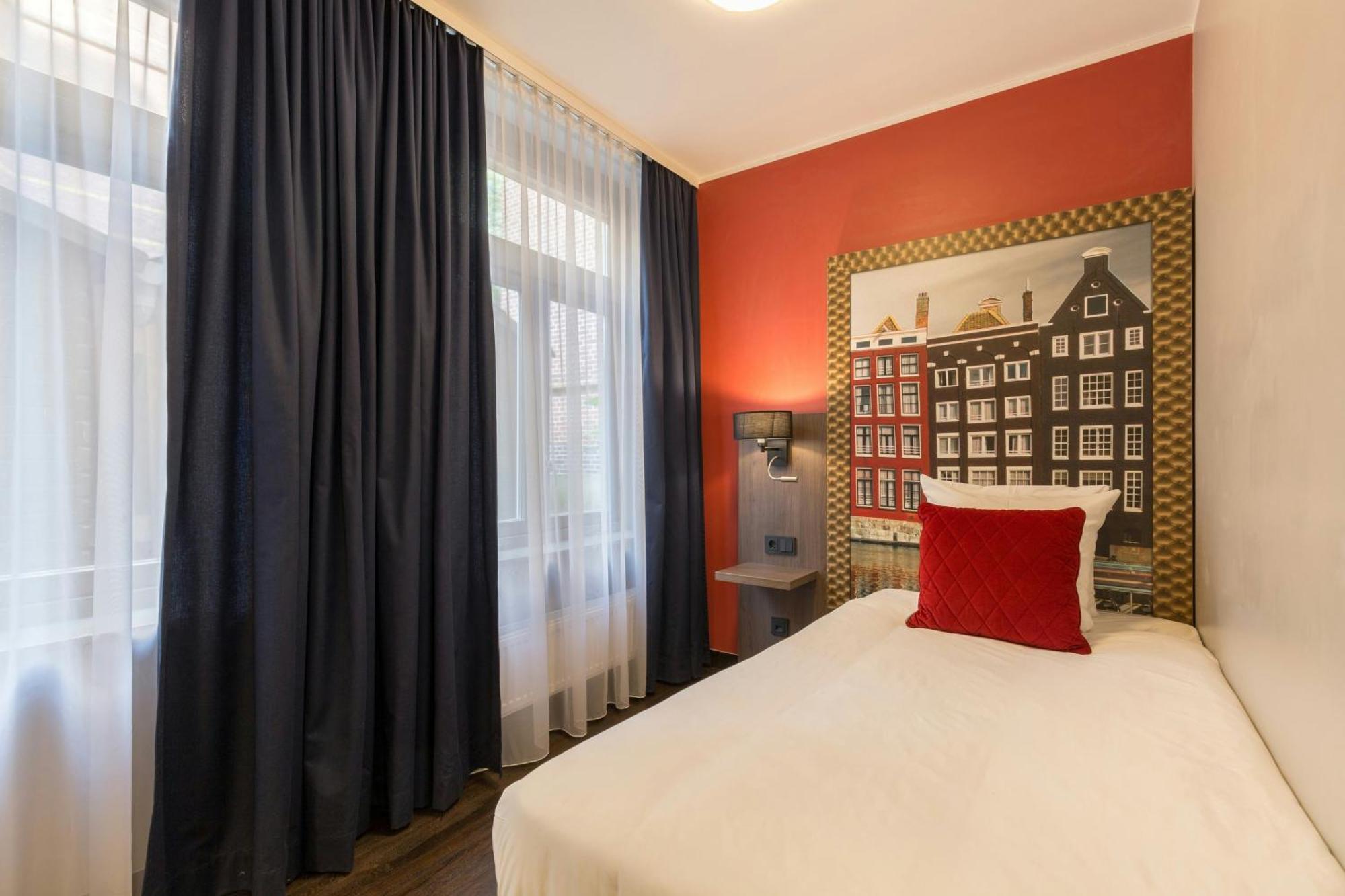 Comfort Room 1 Single Bed