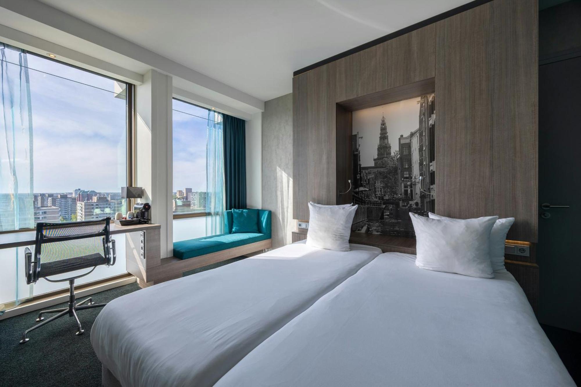 Deluxe Room 1 Twin Bed
