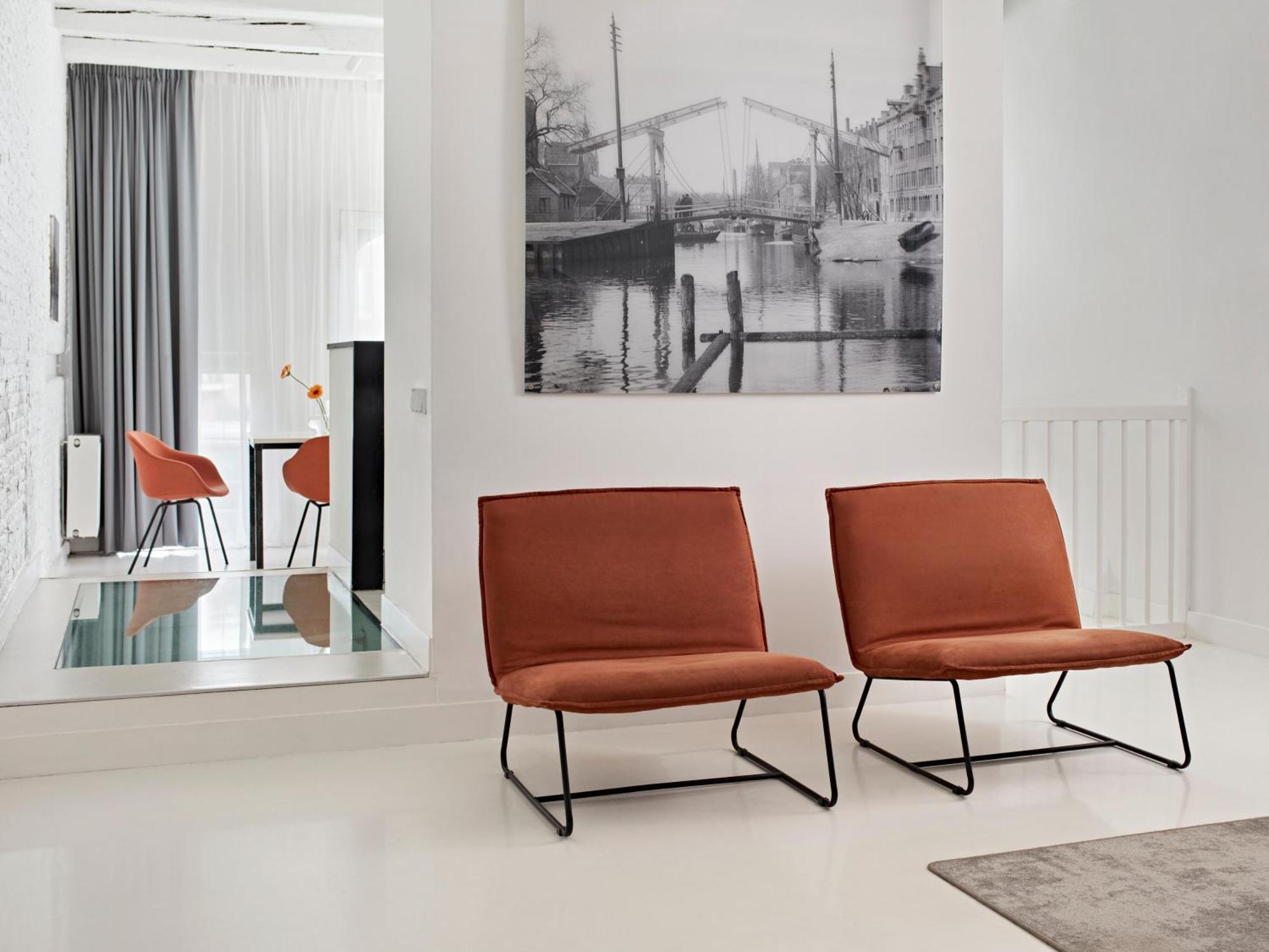 Amplio apartamento de 2 dormitorios con sofá cama y vistas al canal - Dúplex