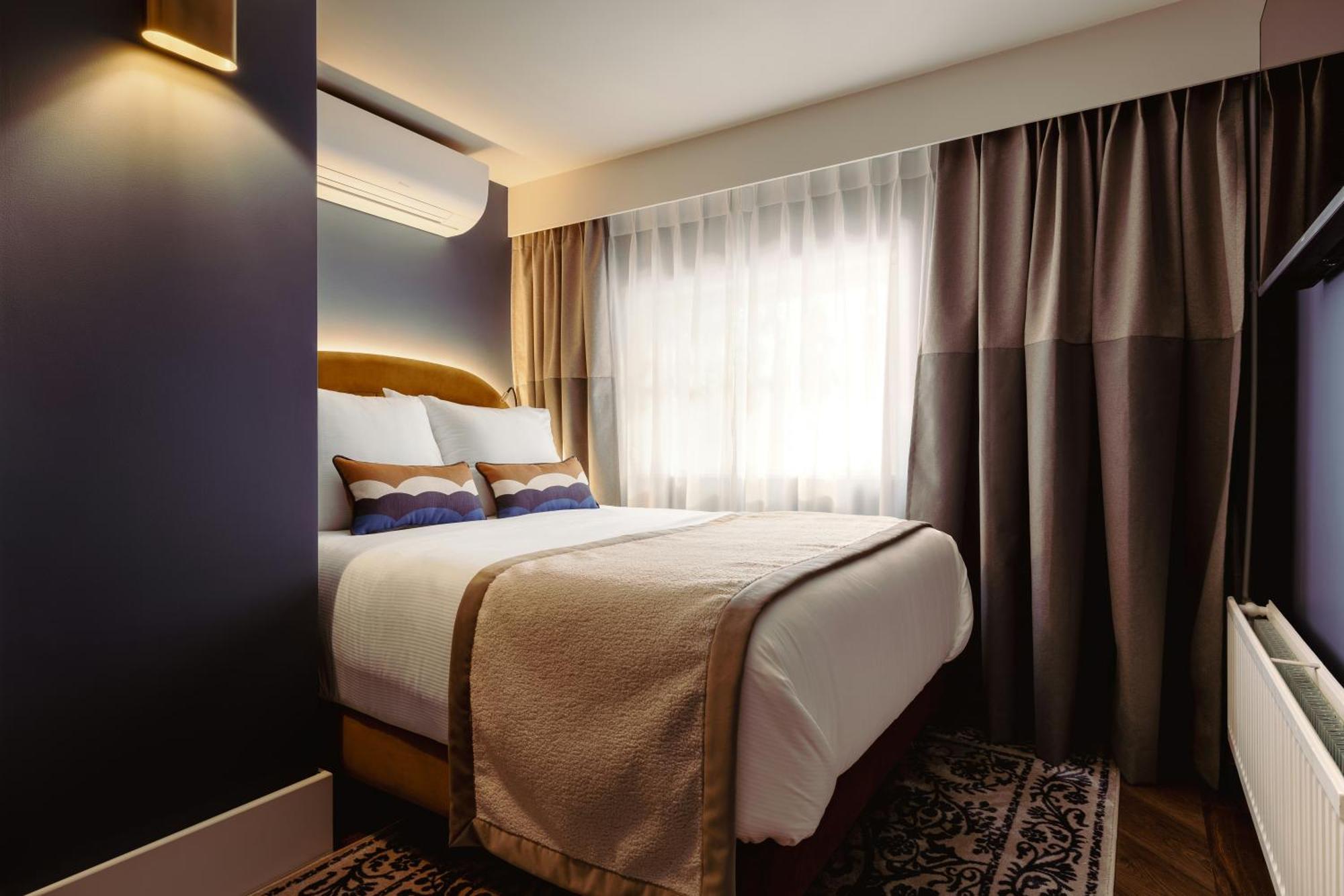 Comfort Room 1 Double Bed Limited View